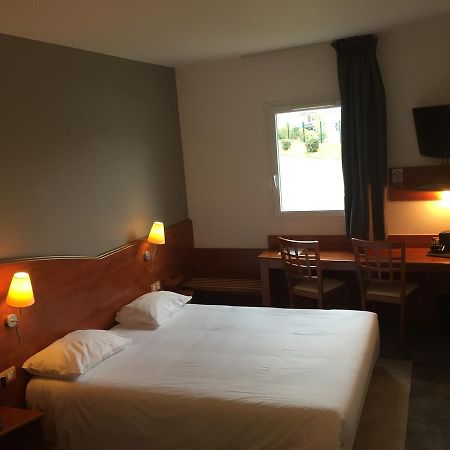 Armony Hotel Bourg-Achard Eksteriør bilde