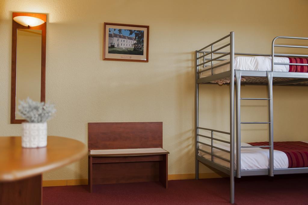 Armony Hotel Bourg-Achard Eksteriør bilde