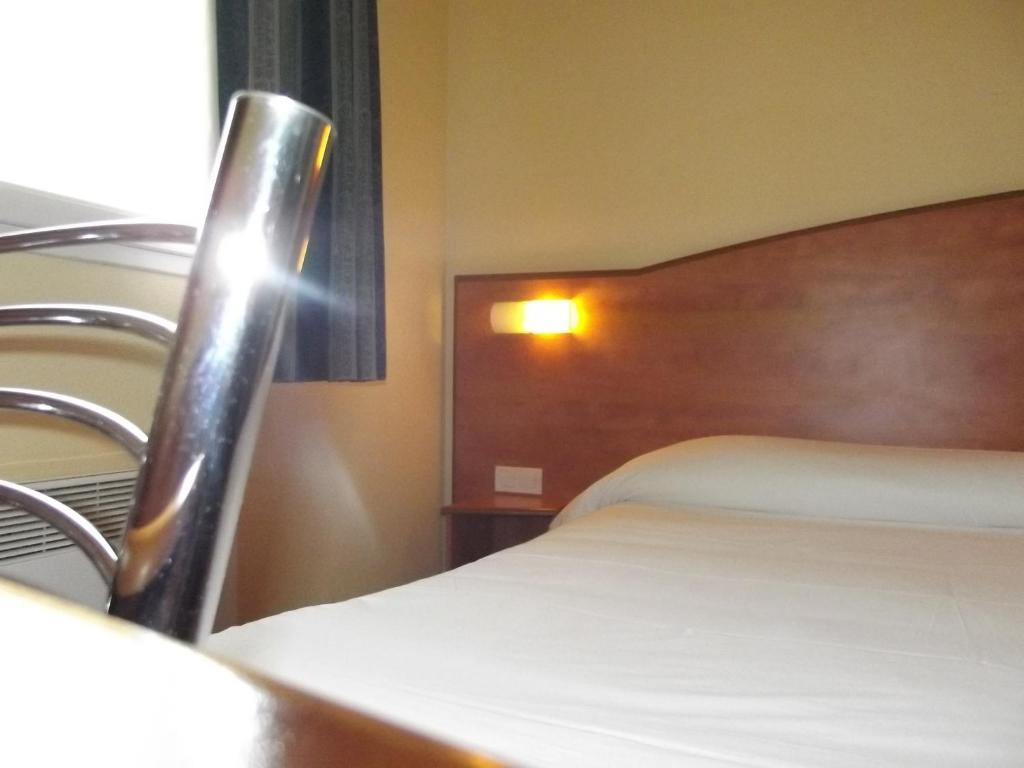 Armony Hotel Bourg-Achard Rom bilde