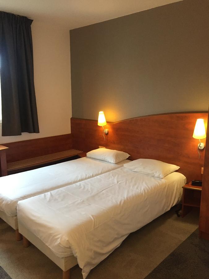 Armony Hotel Bourg-Achard Eksteriør bilde