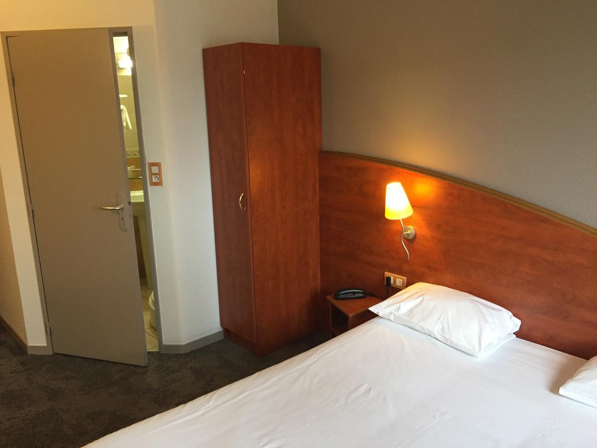 Armony Hotel Bourg-Achard Eksteriør bilde