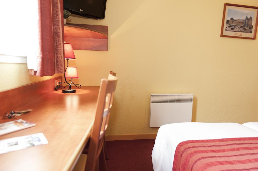 Armony Hotel Bourg-Achard Eksteriør bilde