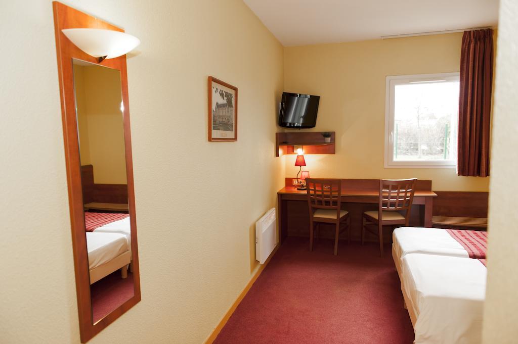Armony Hotel Bourg-Achard Eksteriør bilde