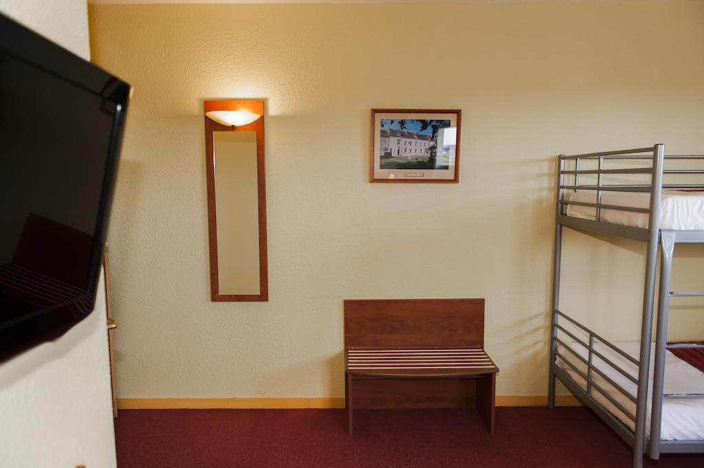 Armony Hotel Bourg-Achard Eksteriør bilde