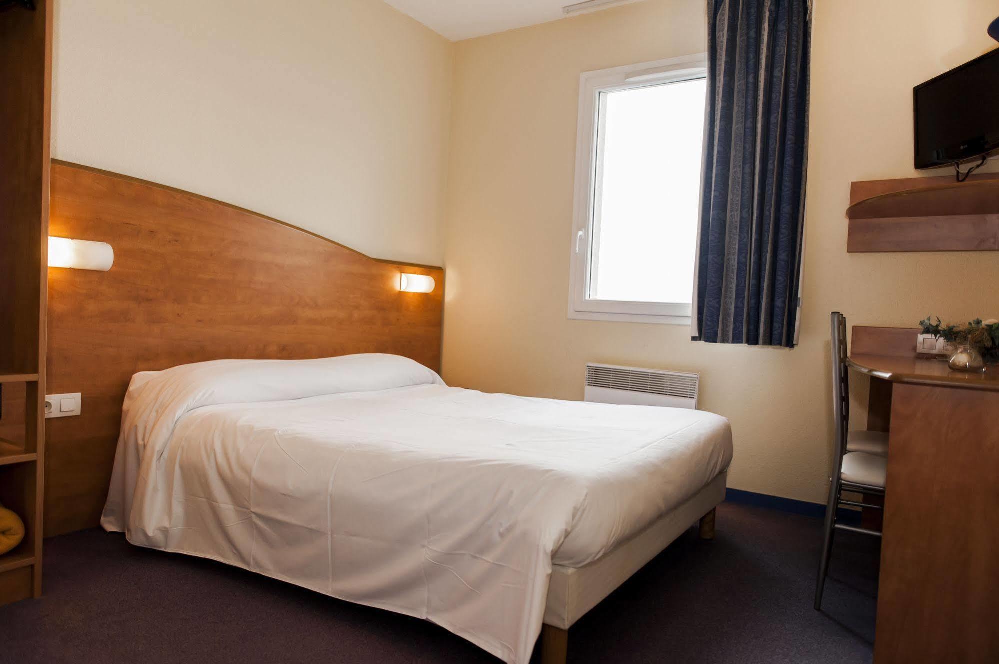 Armony Hotel Bourg-Achard Eksteriør bilde