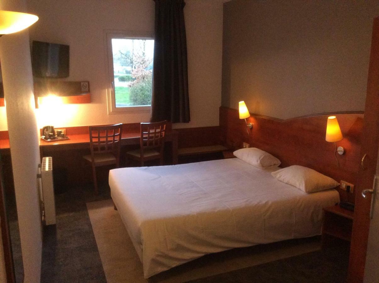 Armony Hotel Bourg-Achard Eksteriør bilde